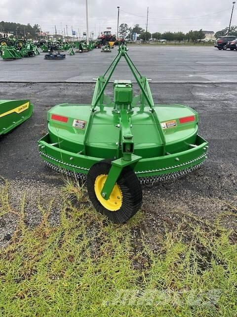 John Deere MX5 Desmenuzadoras, cortadoras y desenrolladoras de pacas