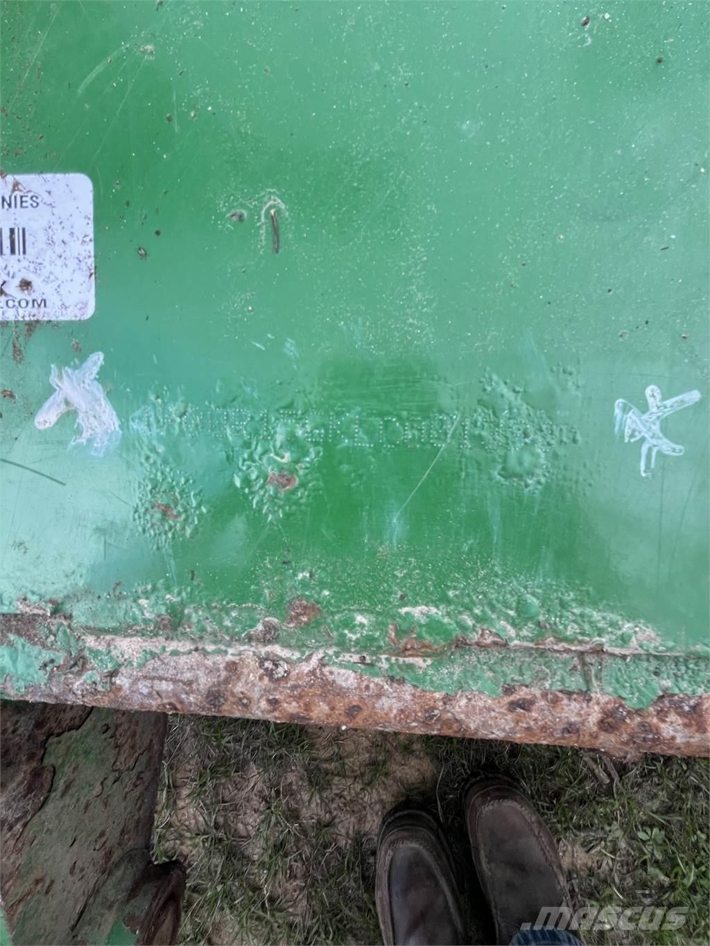 John Deere R15 Desmenuzadoras, cortadoras y desenrolladoras de pacas