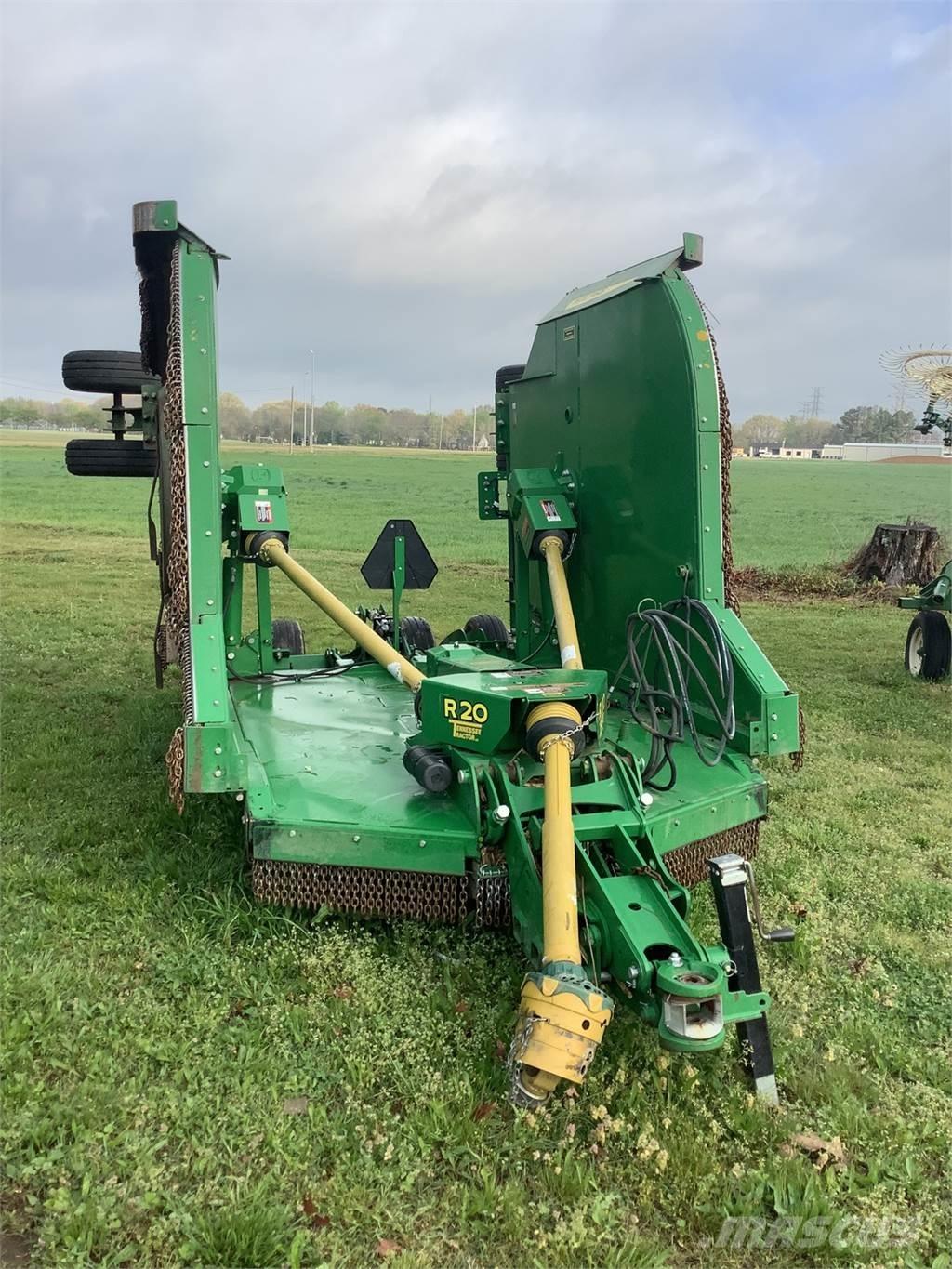 John Deere R20 Desmenuzadoras, cortadoras y desenrolladoras de pacas