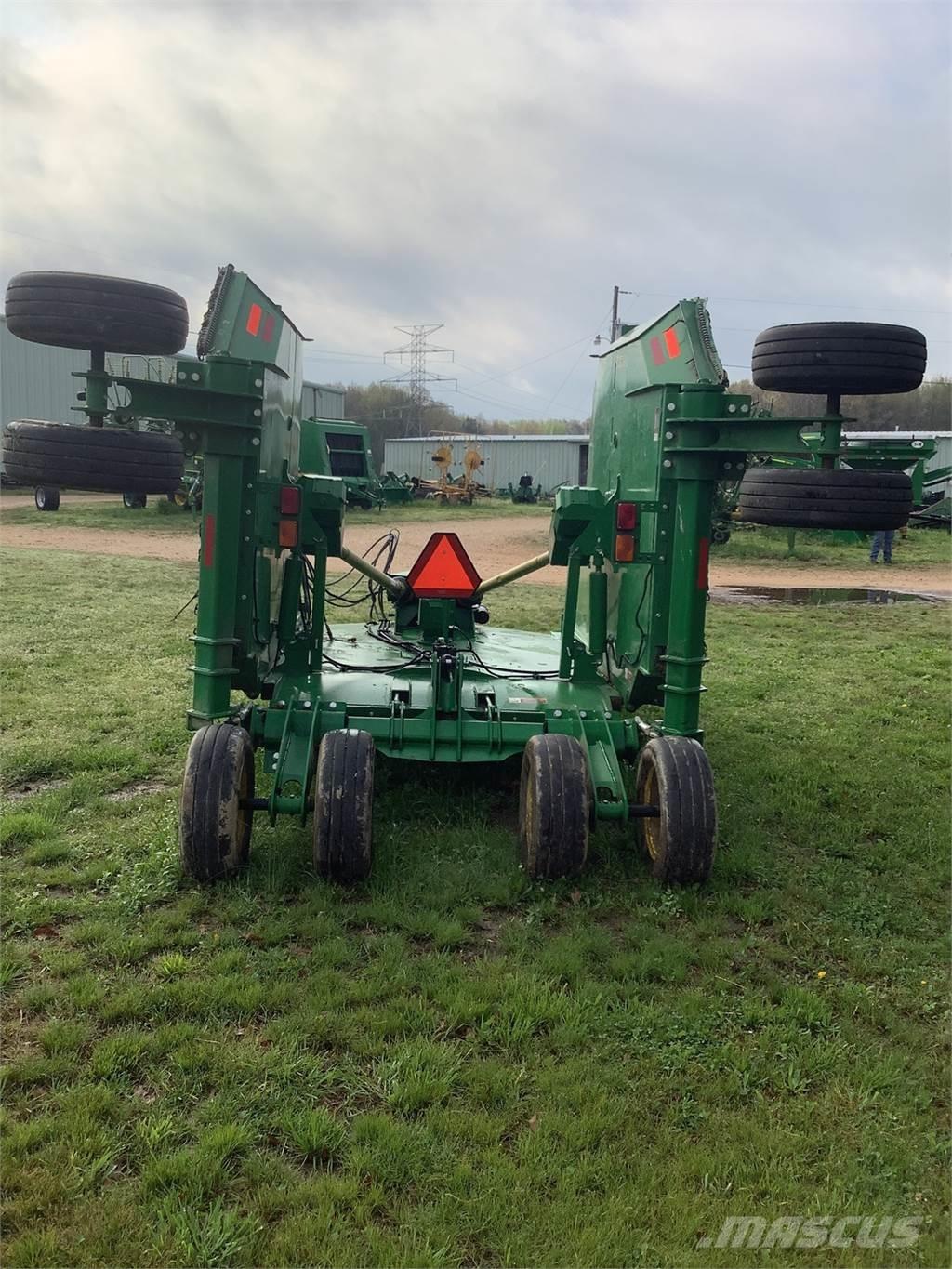 John Deere R20 Desmenuzadoras, cortadoras y desenrolladoras de pacas