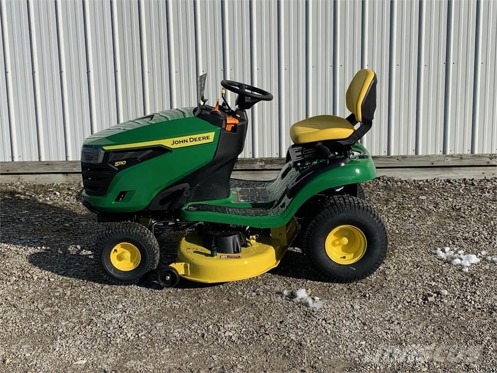 John Deere S110 Tractores corta-césped