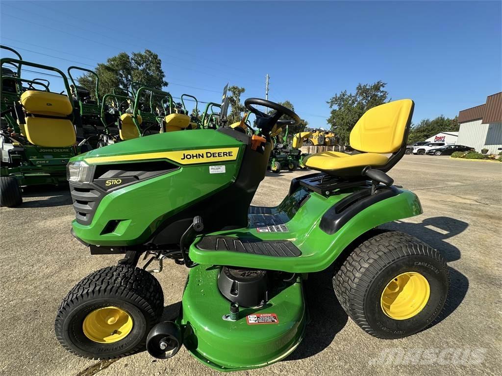 John Deere S110 Tractores corta-césped