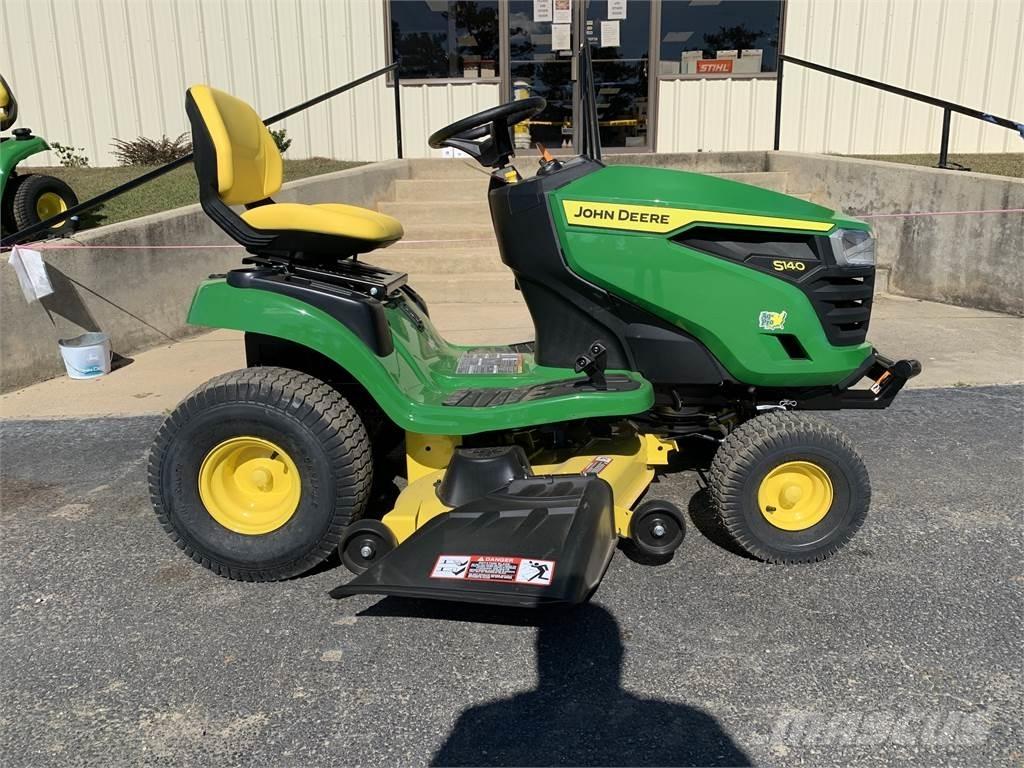 John Deere S140 Tractores corta-césped