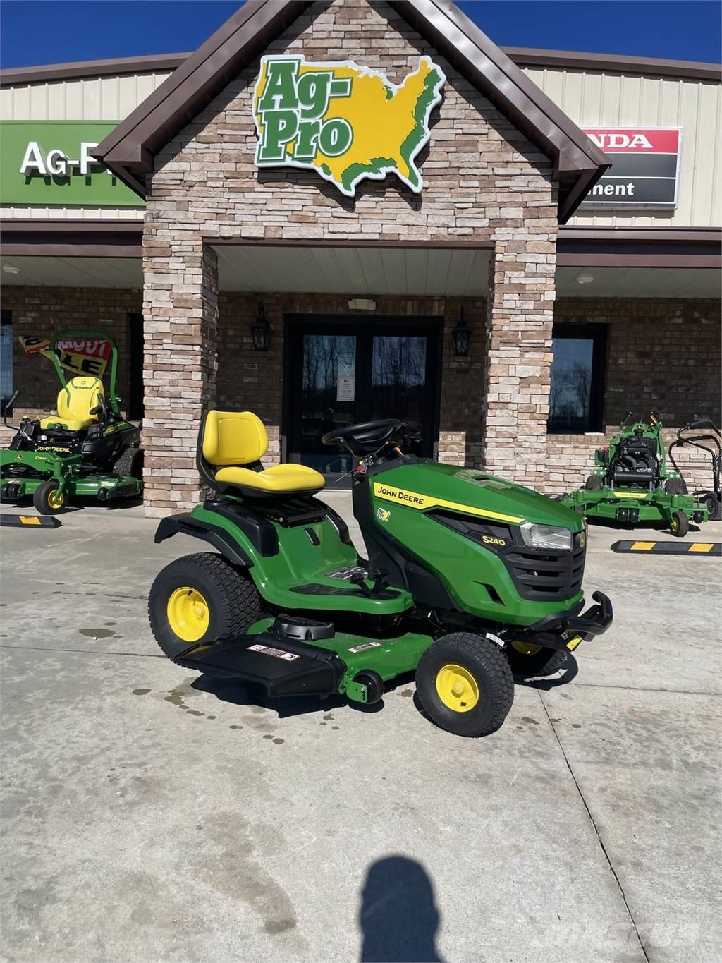 John Deere S240 Tractores compactos