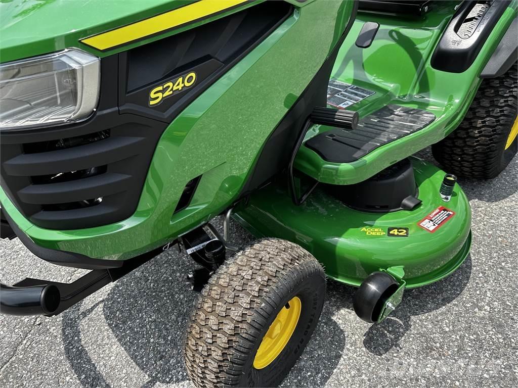 John Deere S240 Tractores compactos