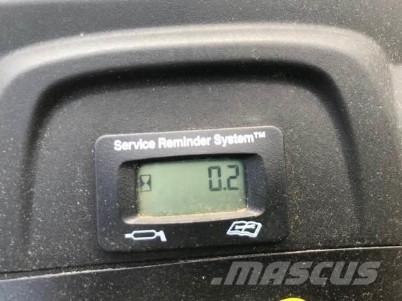 John Deere S240 Tractores compactos