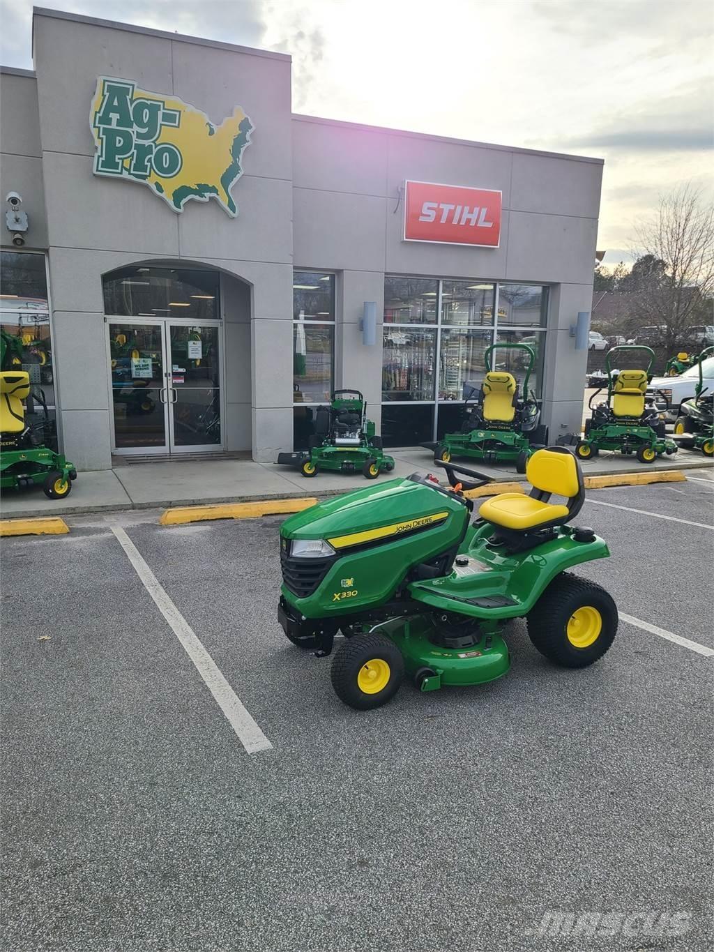 John Deere X330 Tractores compactos