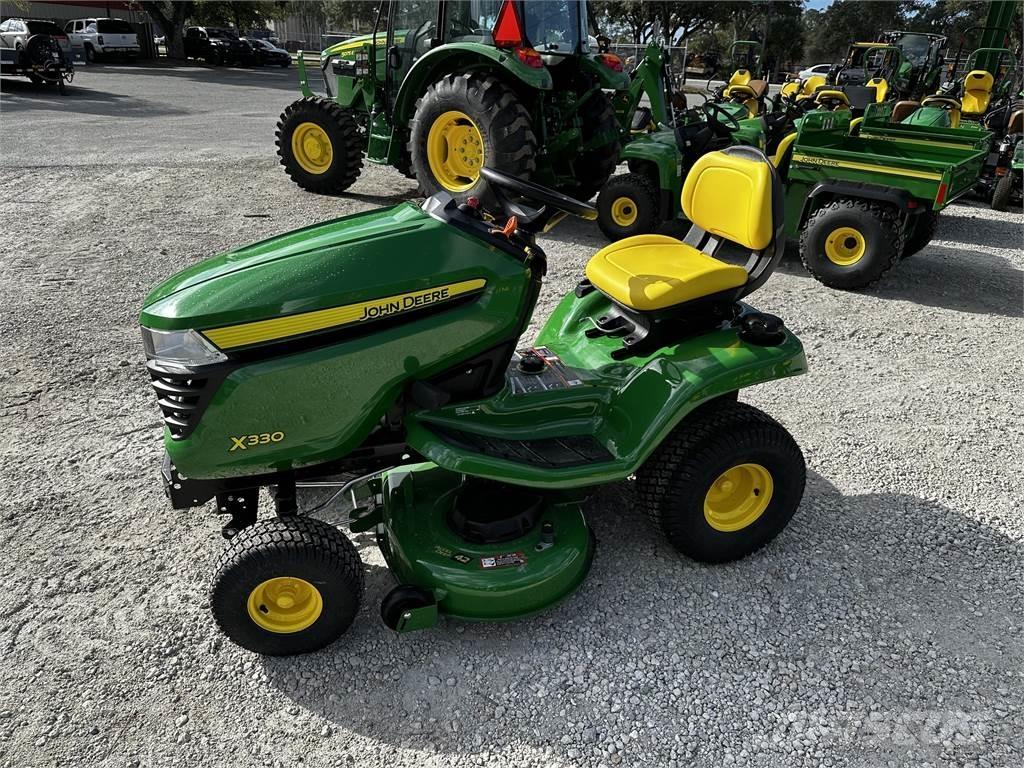 John Deere X330 Tractores compactos