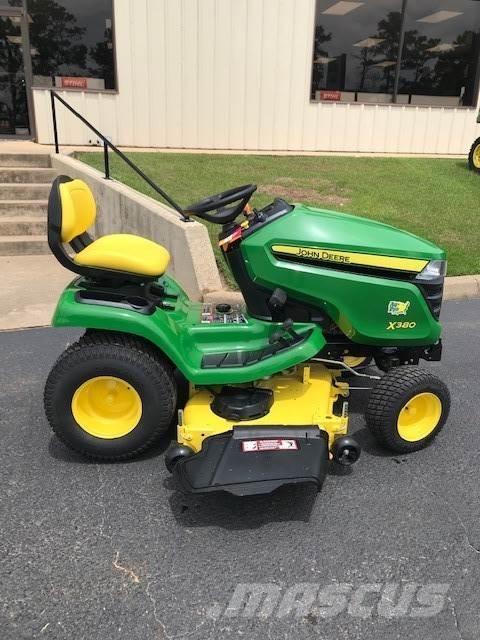 John Deere X380 Tractores compactos