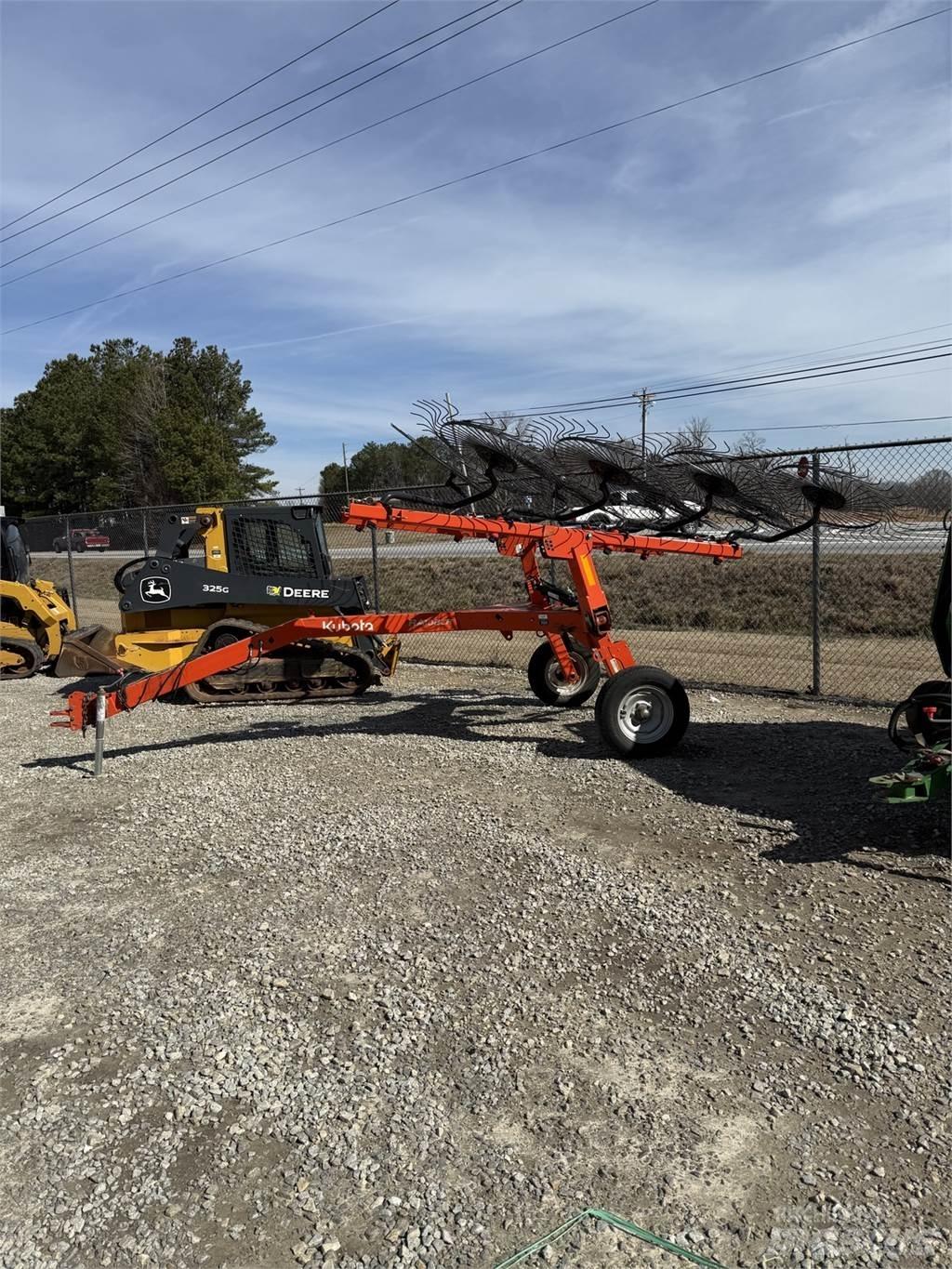 Kubota RA108CR Rastrilladoras y rastrilladoras giratorias