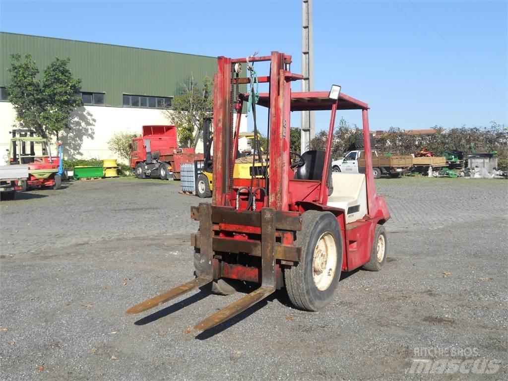 Manitou MCE25H Montacargas - otros