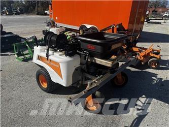 Scag TURF STORM Esparcidoras de minerales