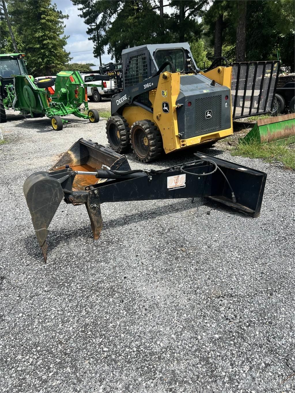 Tiger Backhoe Otros