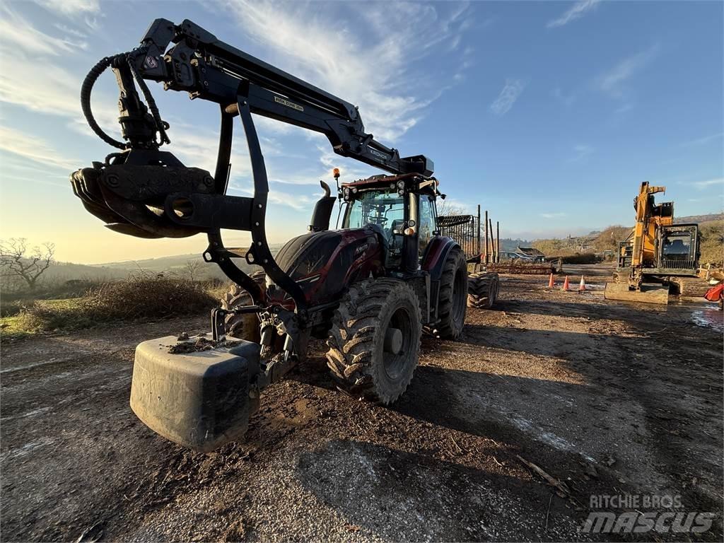 Valtra T174 Transportadoras