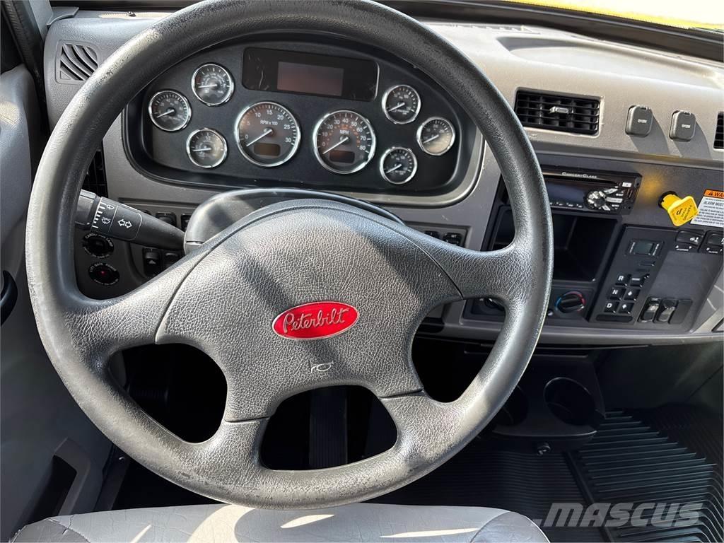 Peterbilt 337 Camiones con caja de remolque