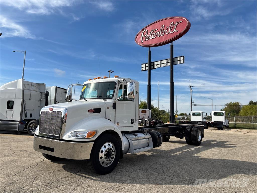 Peterbilt 337 Camiones con chasís y cabina