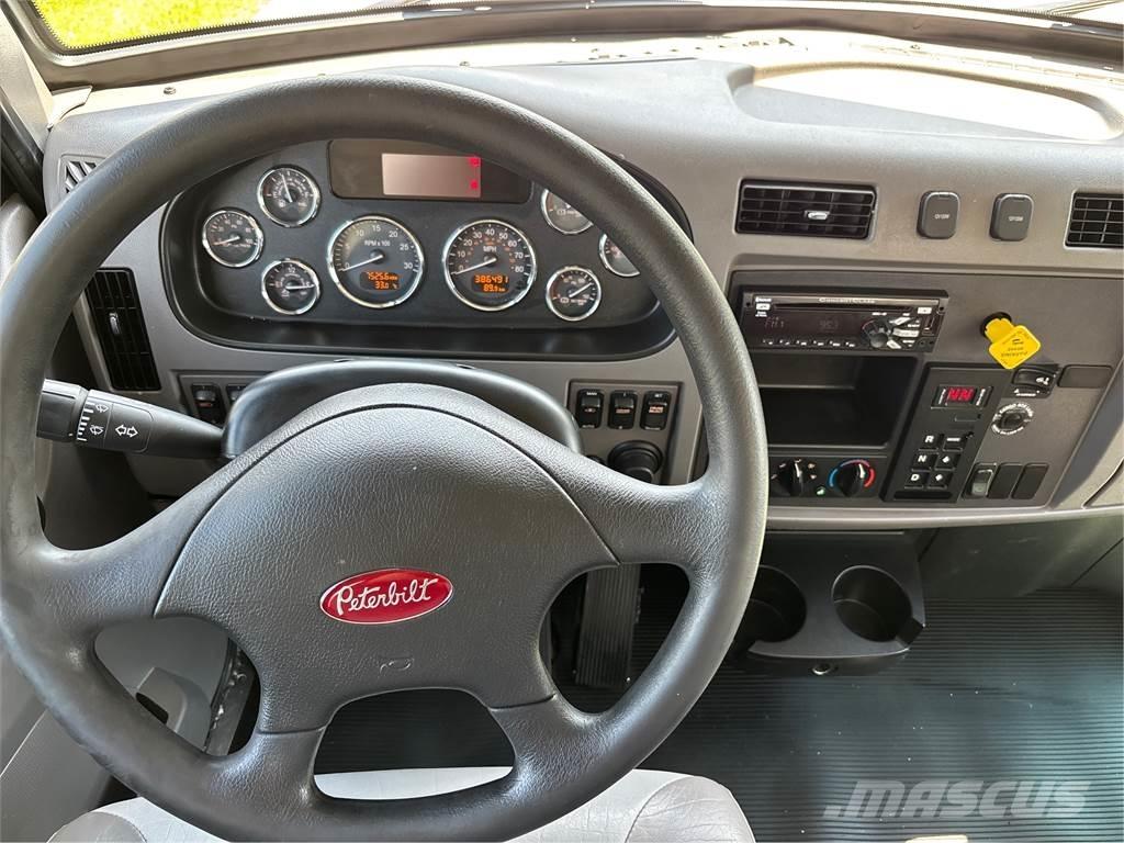Peterbilt 337 Camiones con caja de remolque