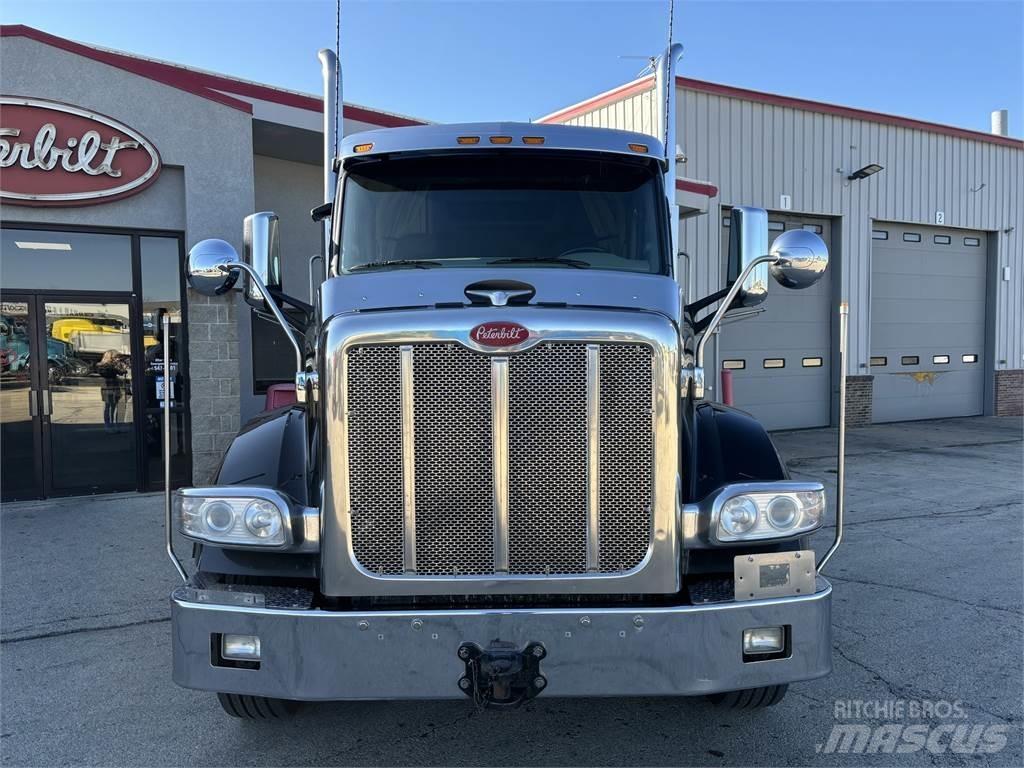 Peterbilt 567 Camiones tractor