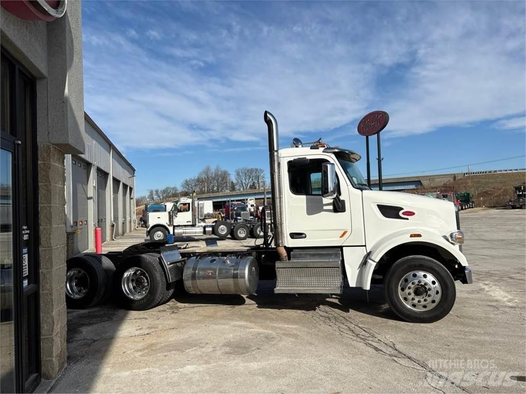 Peterbilt 567 Camiones tractor