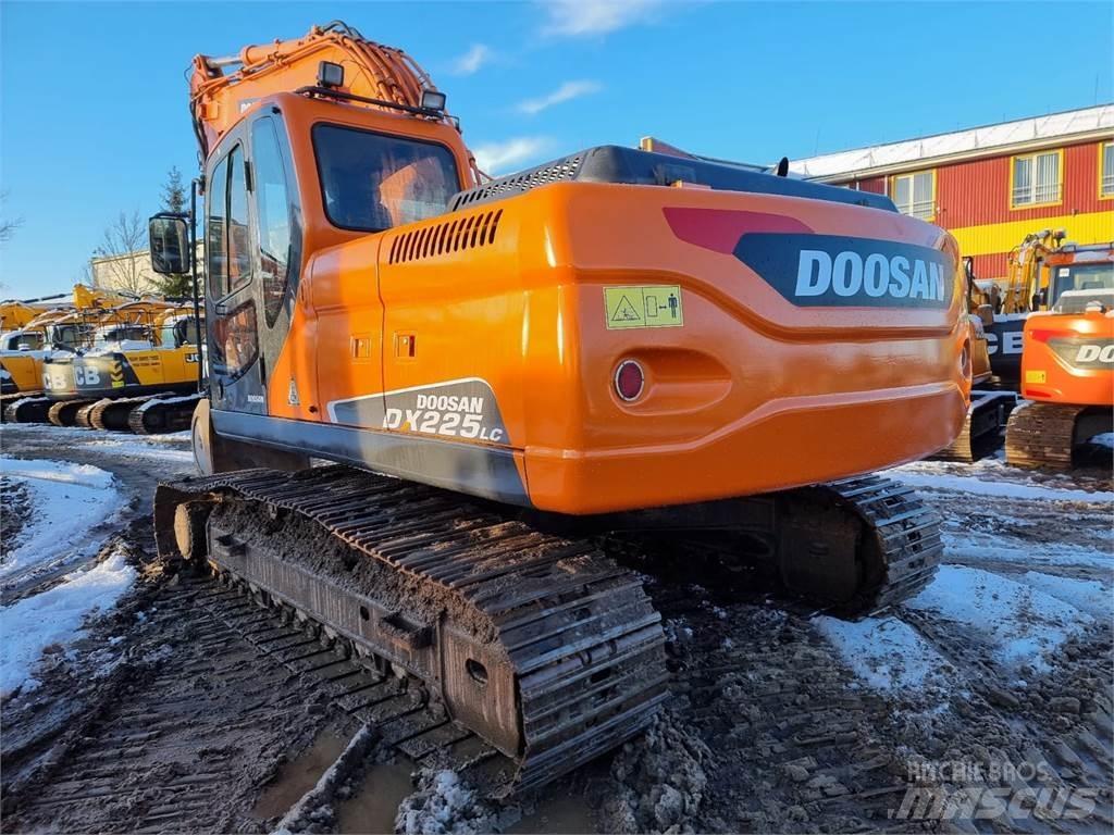 Doosan DX225LC Excavadoras sobre orugas