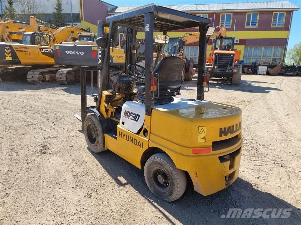 Hyundai Halla HDF30 Camiones diesel