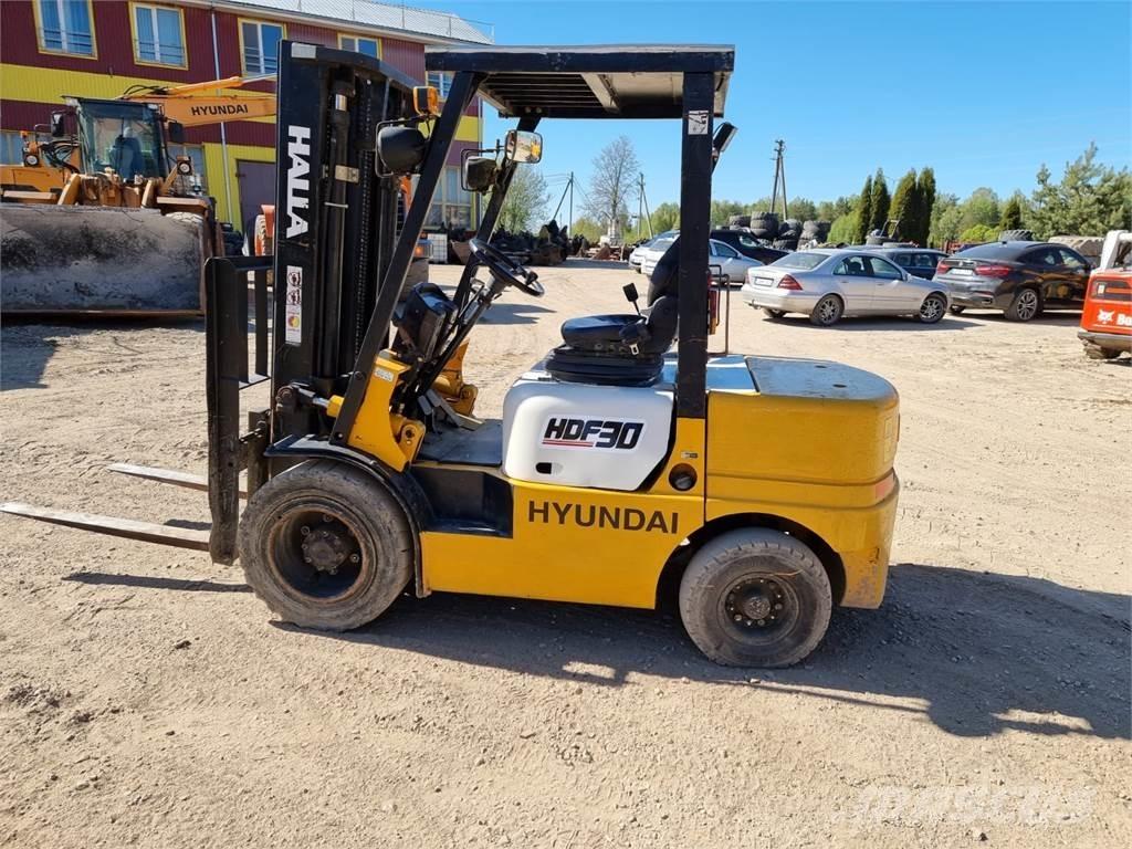 Hyundai Halla HDF30 Camiones diesel