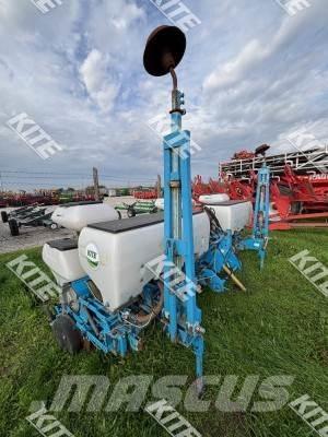 Monosem NG Plus 6 Perforadoras combinadas