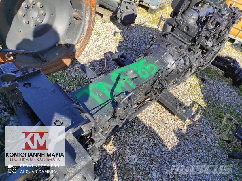 New Holland TN85F Tractores