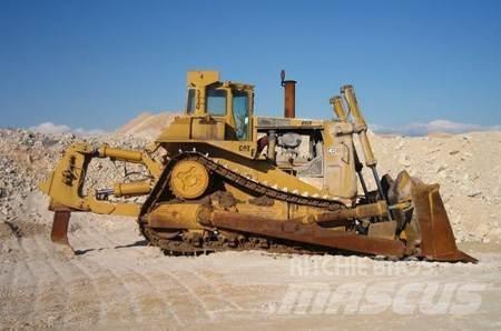 CAT D10 Buldozer sobre oruga