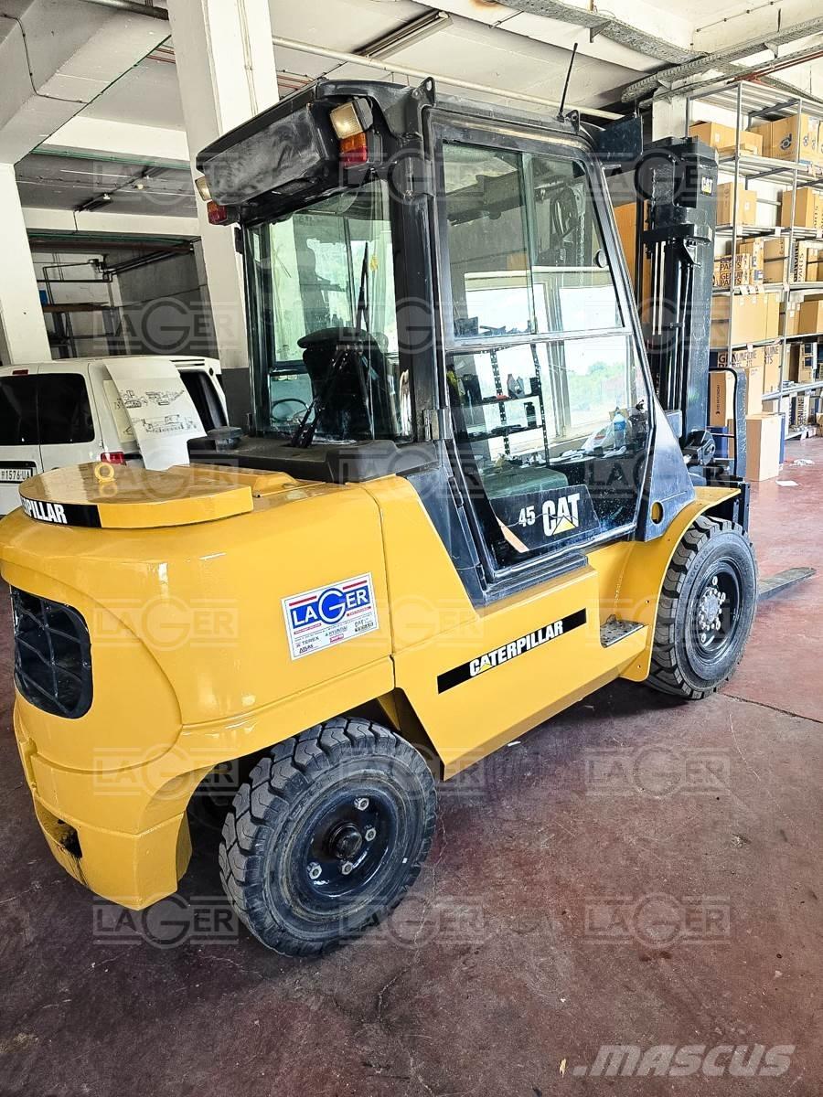 CAT DP45K Camiones diesel