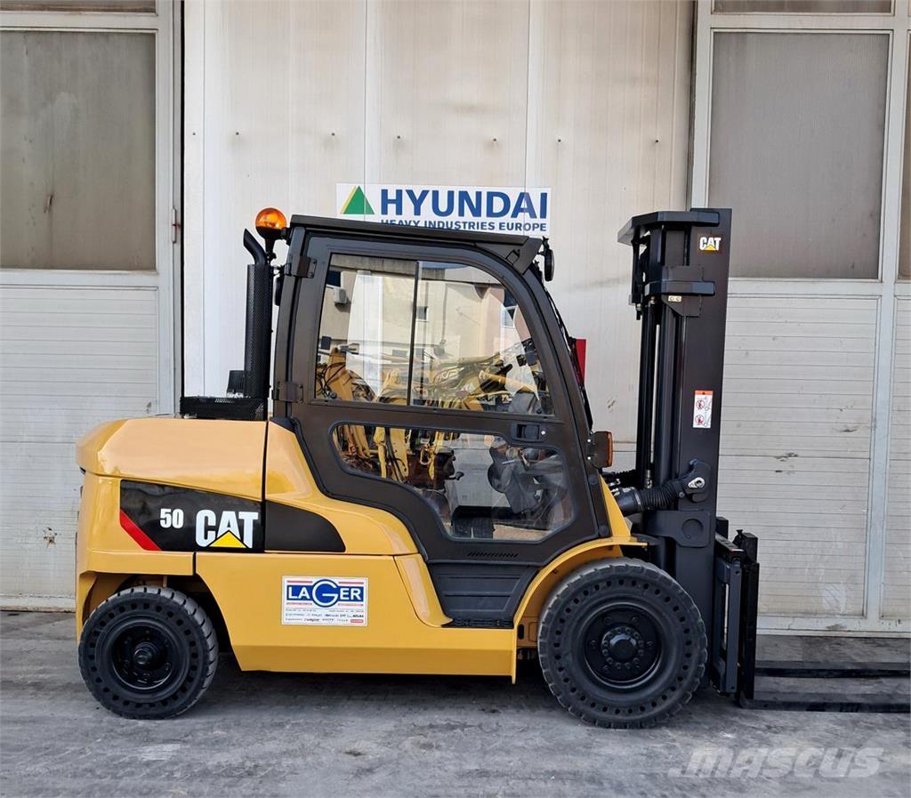 CAT DP50N Camiones diesel