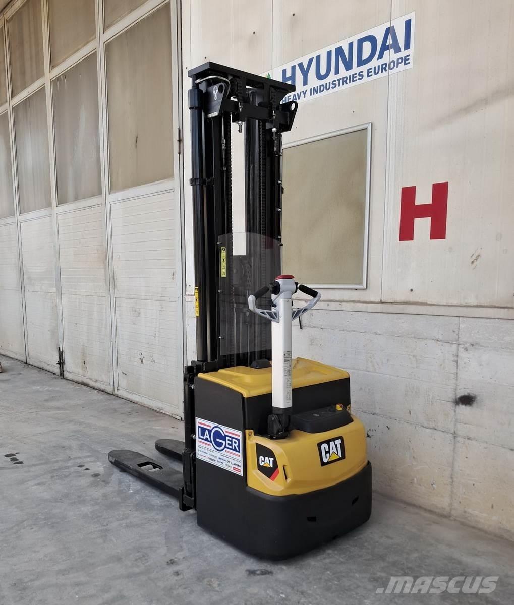 CAT NSP16N2 Montacargas de baja elevación