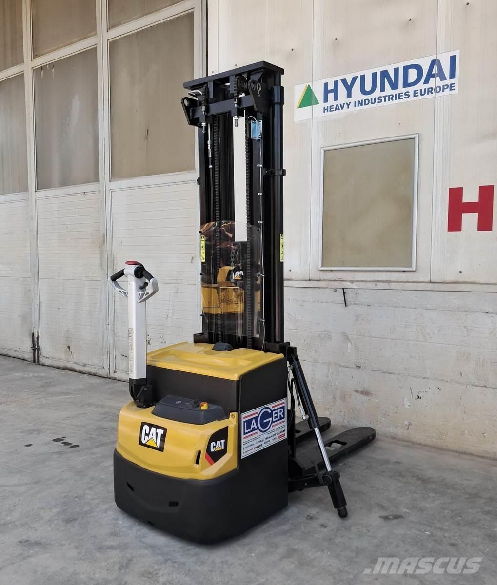 CAT NSP16N2 Montacargas de baja elevación