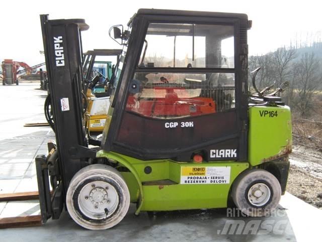 Clark CGP30 Camiones LPG