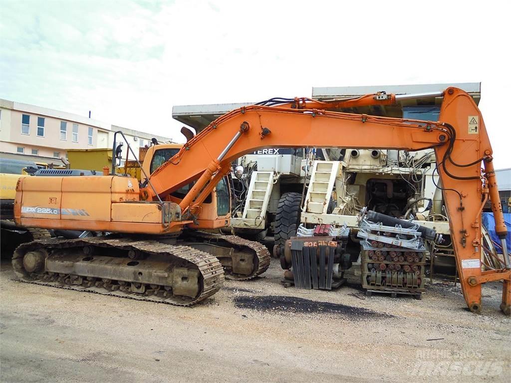 Doosan DX225LC Excavadoras sobre orugas