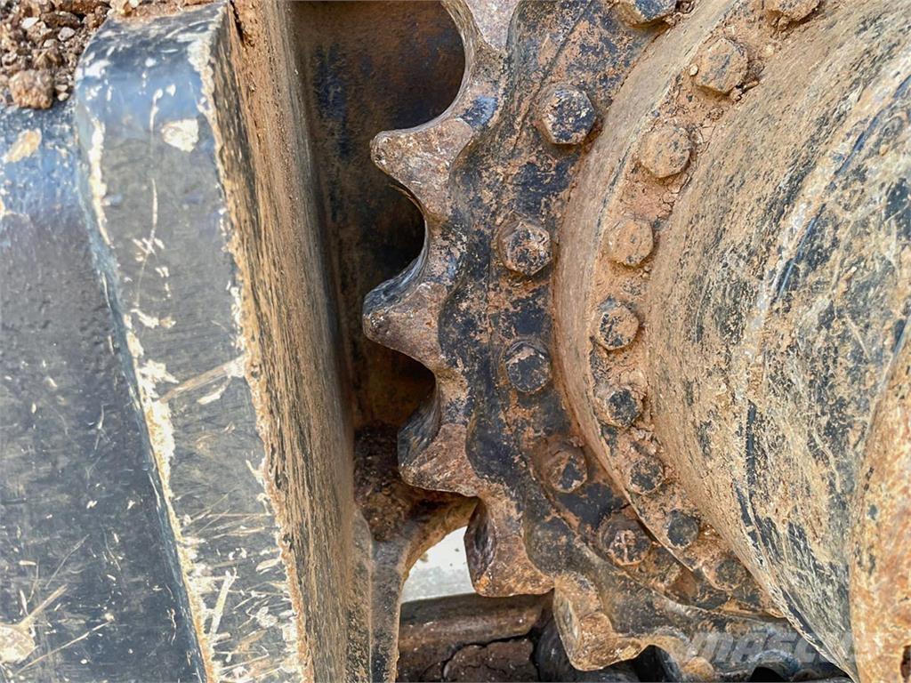 Fiat-Kobelco EX355 Excavadoras sobre orugas