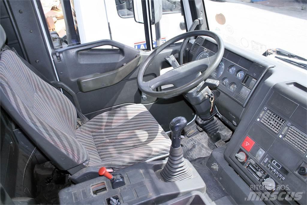 Iveco 720E42 Camiones tractor