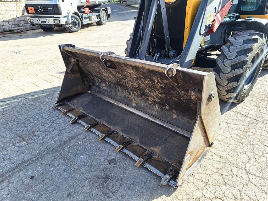 Mecalac TLB890PS Retrocargadoras