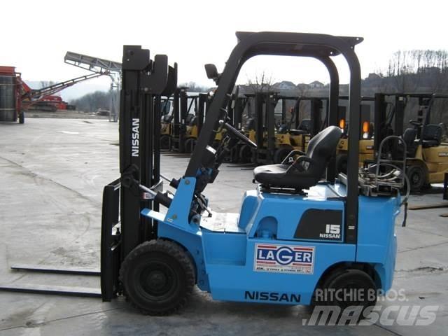 Nissan PJ01A15 Camiones LPG