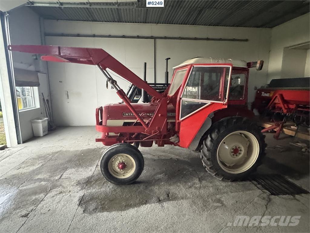 International 444 Tractores