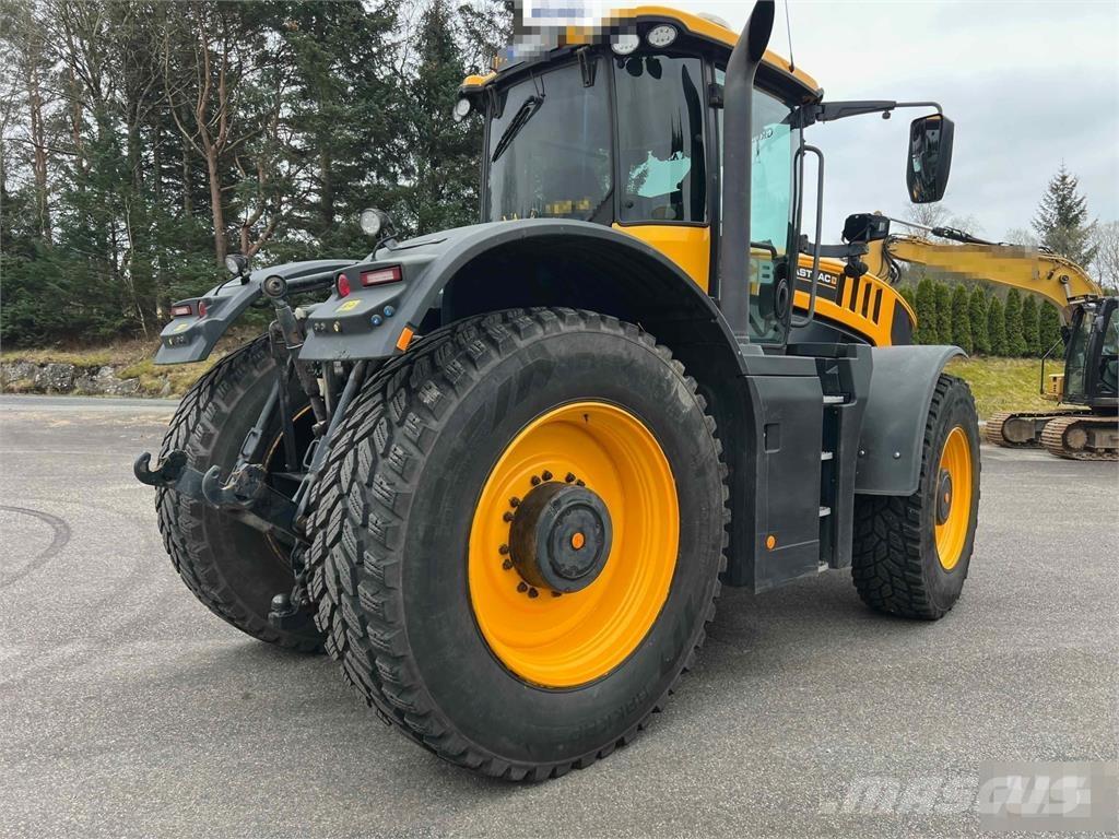 JCB Fastrac 8330 Tractores