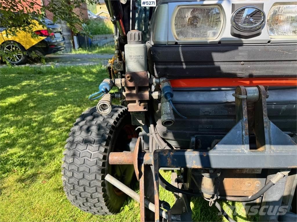 Kubota STA-35 Tractores