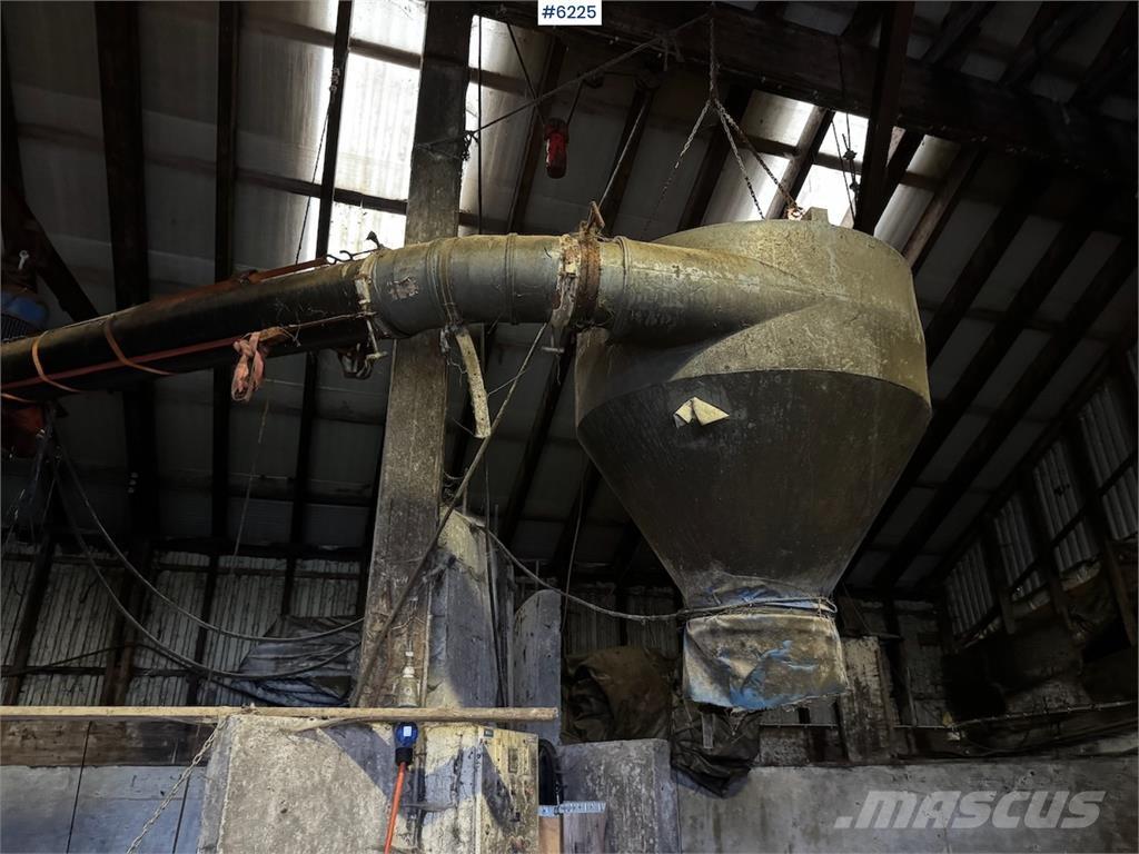 TKS Fylltømmer. Otros accesorios para tractores