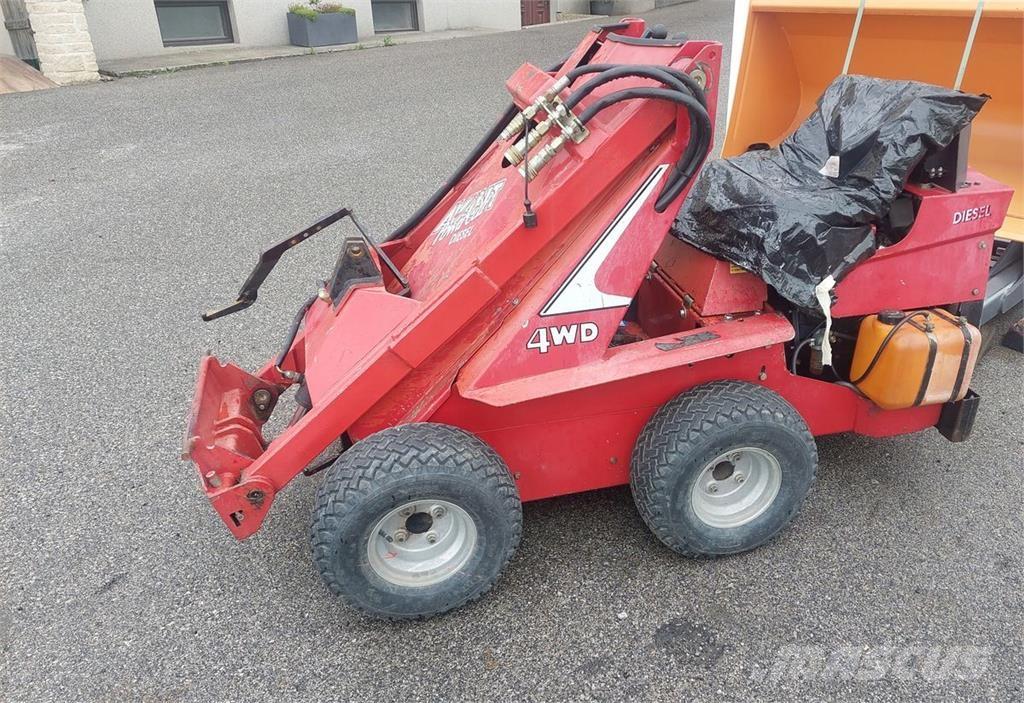 Avant 320 Cargadoras y excavadoras frontales