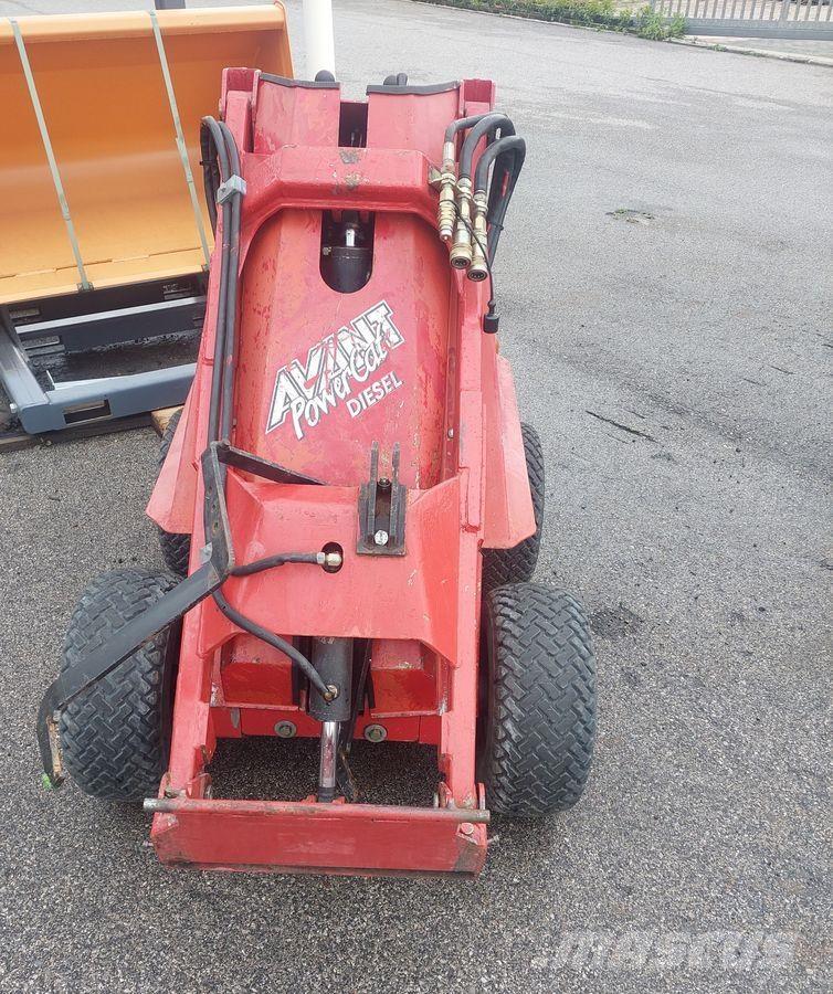 Avant 320 Cargadoras y excavadoras frontales