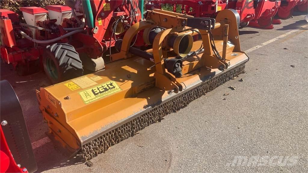 Berti DUAL 285 Segadoras y cortadoras de hojas para pasto