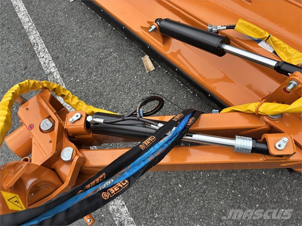 Berti TA/ PS 250 Segadoras y cortadoras de hojas para pasto