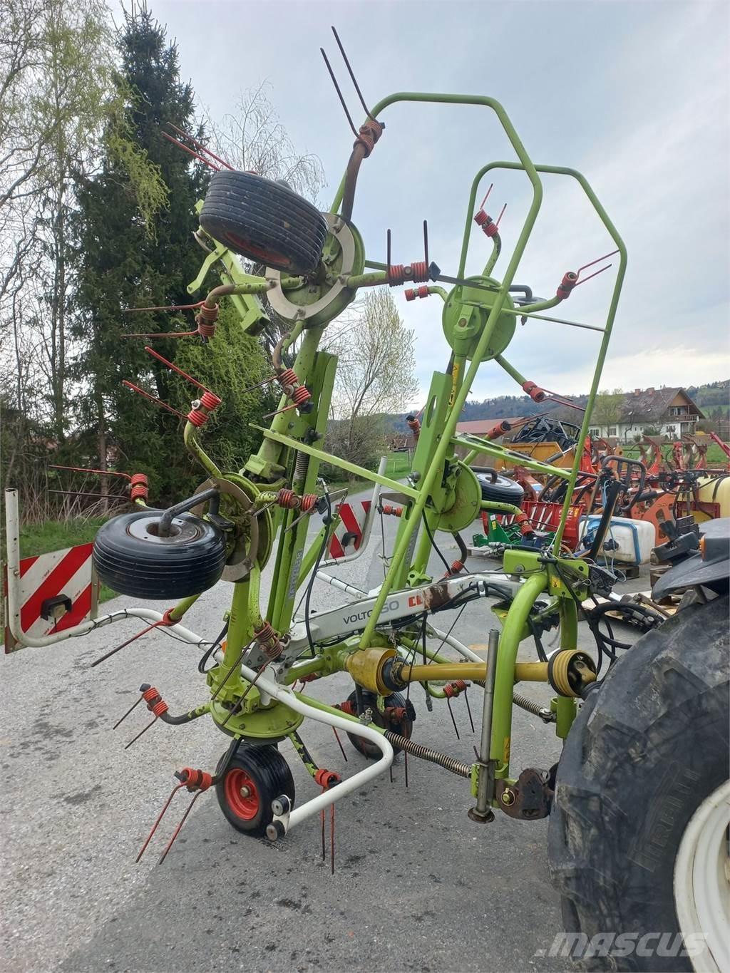 CLAAS Volto 600 Rastrilladoras y rastrilladoras giratorias