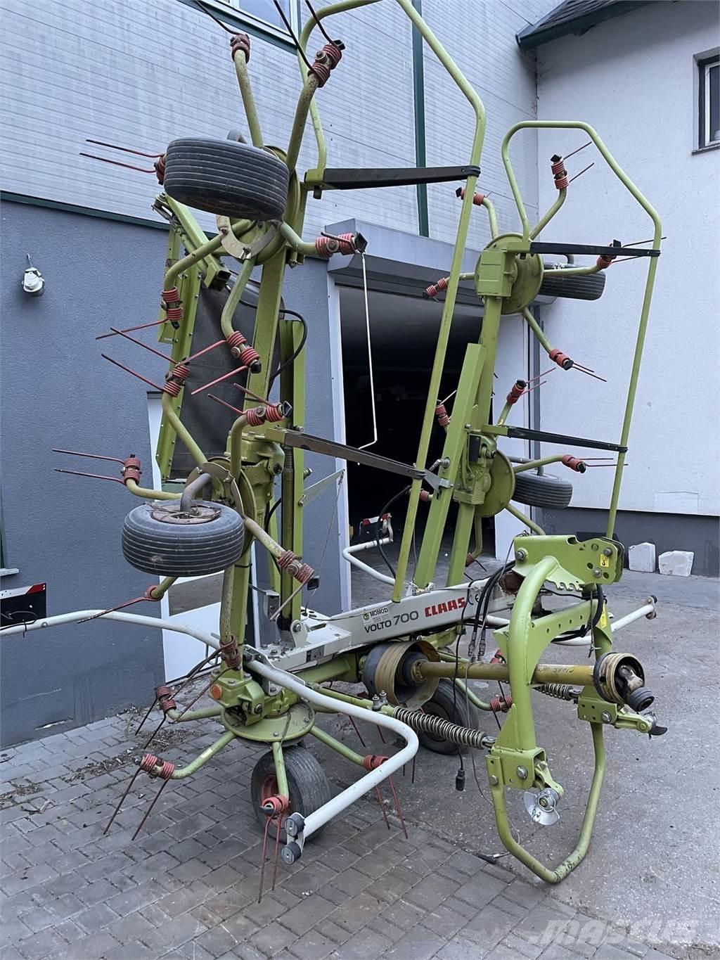 CLAAS VOLTO 700 Rastrilladoras y rastrilladoras giratorias