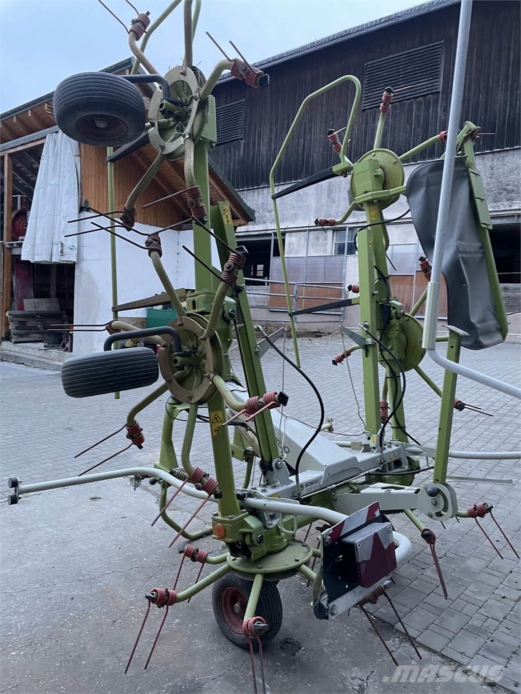 CLAAS VOLTO 700 Rastrilladoras y rastrilladoras giratorias